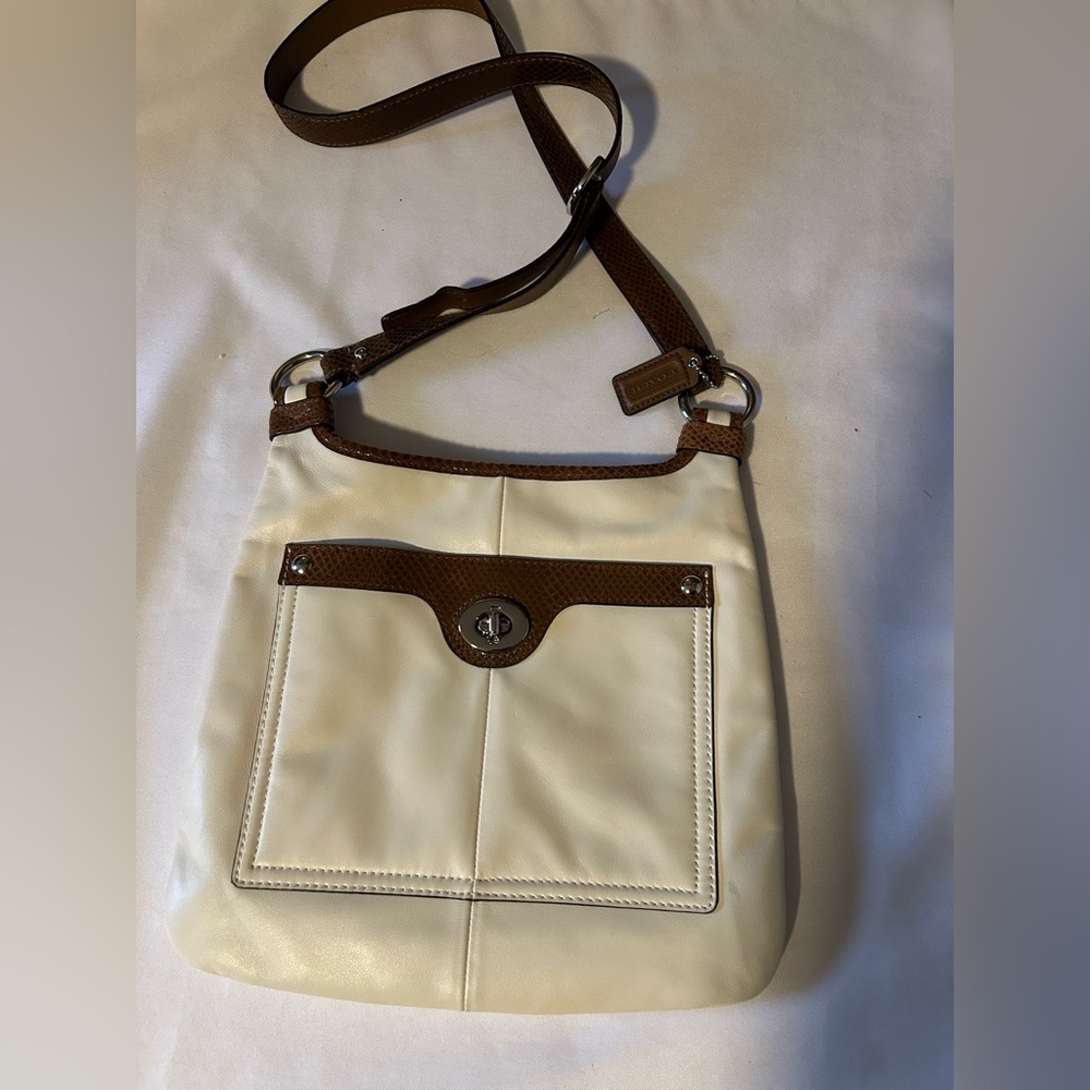 Coach Penelope Crossbody Bag With Snakeskin Trim. In new condition.